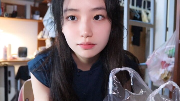 Thay quần áo 111