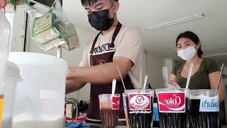 โอ้โห!!!กาแฟโบราณชาโบราณถุงกระดาษหน้าตาน่าทานสุดๆเลยค่ะนมข้นนมสดน้ำตาลแน่นๆจร้า