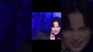 Huening Kai gbgb changes clothes while performing #moa #hueningkai #txt #txtmoa #txtshorts#newalbum