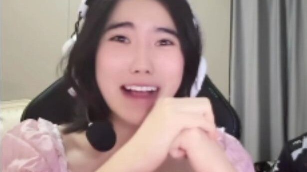 Vị thế của Dungr trong phòng livestream