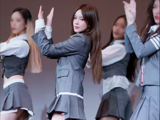 Everyone, come over here and give me your full attention! Xinmei's dance this time is so incredibly 