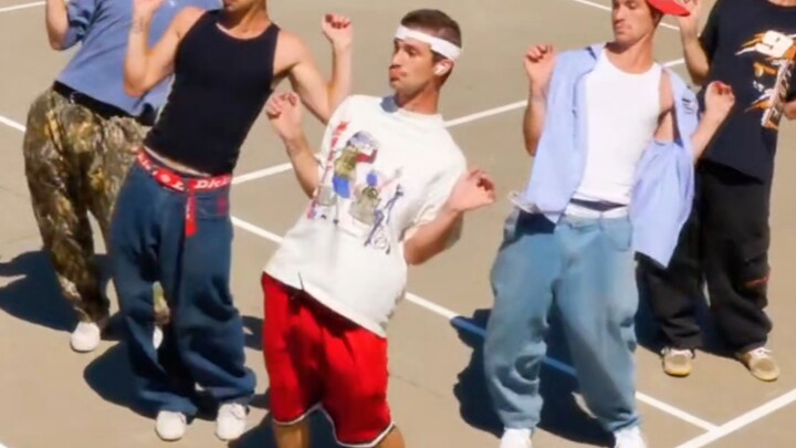 I seriously love Calebrownn’s dance moves—they’re so mesmerizing! If I don’t watch it, I feel awful 