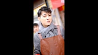 Seorang miliarder menyelamatkan seorang wanita cantik yang ternyata adalah ibu dari anaknya