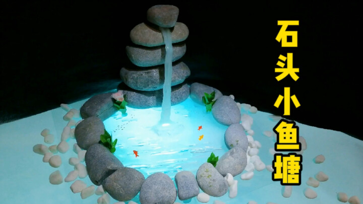 DIY pro turns stones into a tiny fish pond—look closely, and the fish are still swimming! It’s even 