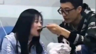Với tấm lòng tin tưởng, đừng hạn chế tự do của người khác; với tấm lòng trân trọng, đừng lạm dụng tự
