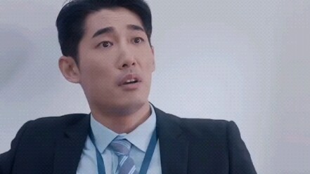 Can a shady broker like this really open a shop?