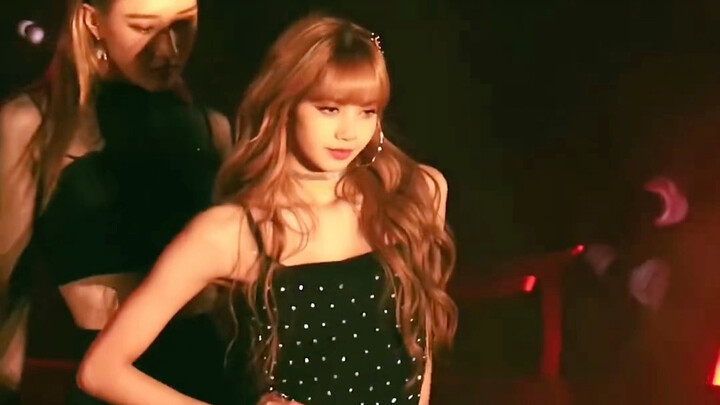 คุณบอกว่าลิซ่ากับไป๋ลู่เต้นเป็นท่าเดียวกันเหรอ?