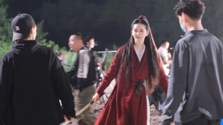 Behind-the-scenes of "One Thought Guanshan", Liu Shishi's funny, cute and serious on-set behind-the-