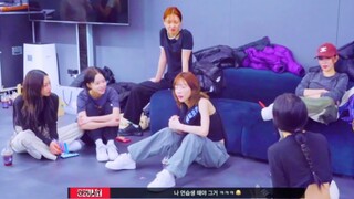 【ترجمة صينية】الفيديو الخلفي لغرفة التدريب على الرقص الخاص بـ GOT Stamp on It!