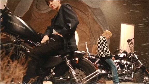 seventeen face the sun