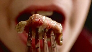 父母拼命强迫孩子吃肉，可他却一口不敢吃，原因让人害怕！