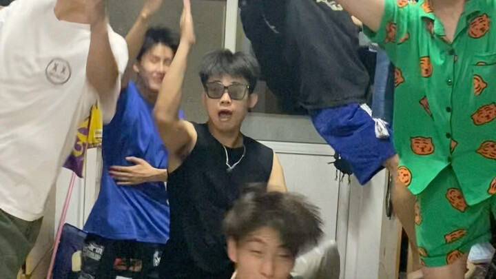 Semua orang kegilaan