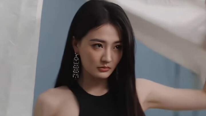 Bên kia bức tường là chị Lộ, phát ngôn cần thận trọng!