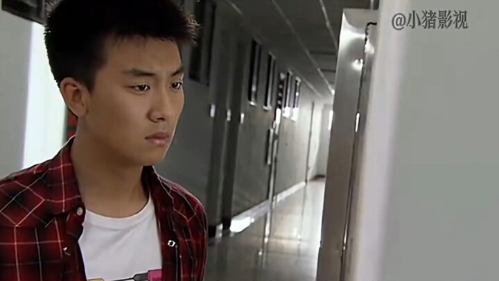 Con trai vô tình phát hiện mẹ chỉ có bốn ngón chân, vén mở bí mật 20 năm.