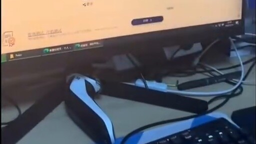 No one can get through your middle lane.