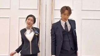 【twi】สไตล์การเต้นของ JYP และ SM: หนึ่งแบบเชื่อมต่อทั้งหมด VS หนึ่งแบบแยกขาดจากกันทั้งหมด