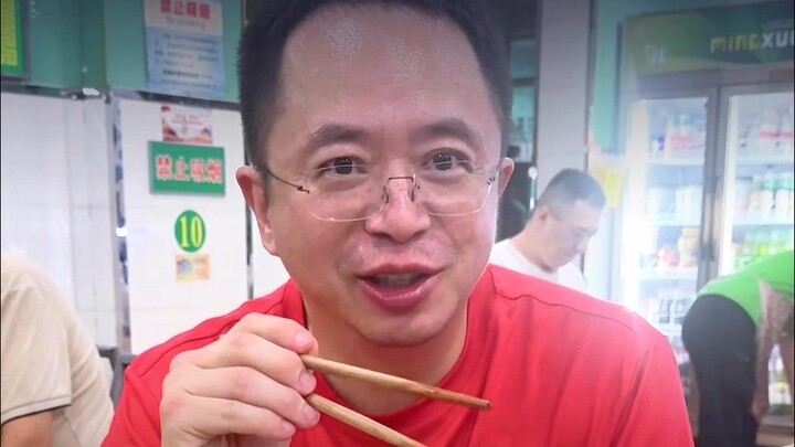 A steamed dumpling shop that refuses takeout— I’ve been eating there for 35 years
