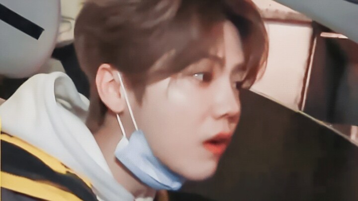 Trời ơi! Chắc cậu ta bị hội chứng “thiếu niên bá đạo” rồi!