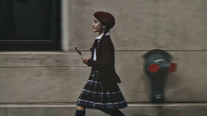 Detektif Berkepala Putih