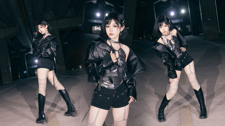 【Màn hình dọc】Sao lại để chân trần giữa trời đông thế này? (cười)