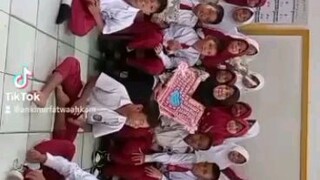 Tiktokan sama temn sekelas Kelas A dan B 😊