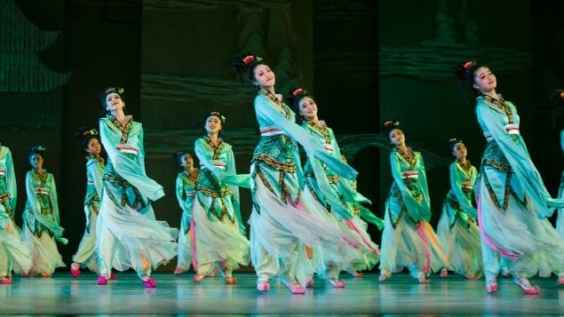 [Han-Tang Dance] Sun Ying’s Classic Piece “Stepping Song” | Ensemble Dance by Women from the Wei, Ji