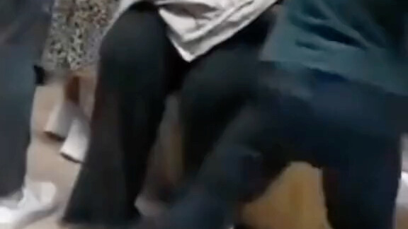 سأدفع فاتورة الماء لهذا الشهر، فالماء كلّه أستخدمه أنا في النهاية.