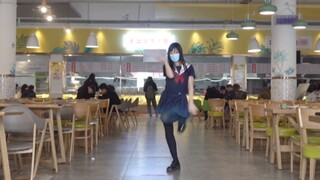 Admissions Office Conspiracy: [Senior Sister Challenge! Hot Dance in the Cafeteria]!!