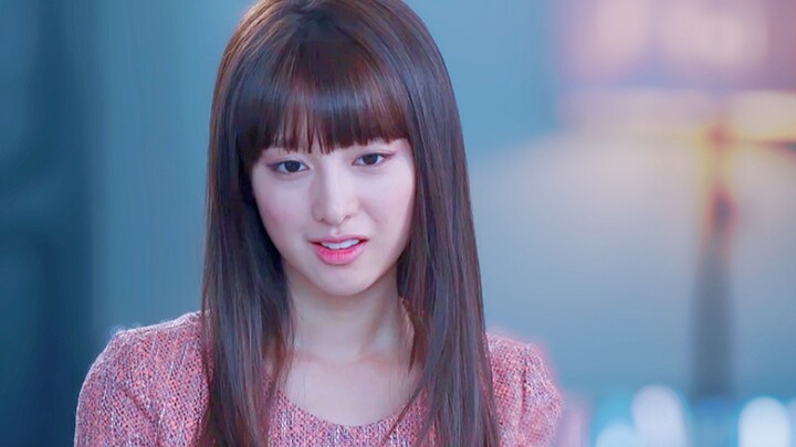 Only she can have “Don’t mess with me” welded onto her face and still not be annoying.