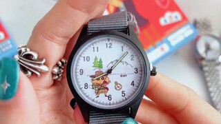 Saya juga di sini untuk membongkar bagian kedua dari kotak buta jam tangan Crayon Shin-chan! (Versi 