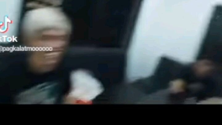 ung na Iwan mo cellphone mo tapos Lola mo naka kita 🤣🤣🤣🤣🤣