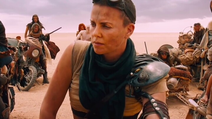 ديور: الإلهة شارليز ثيرون، جمالها وموهبتها معاً، ممثلة أوسكارية كادت أن تُضيع حياتها بسبب جمالها. #ش