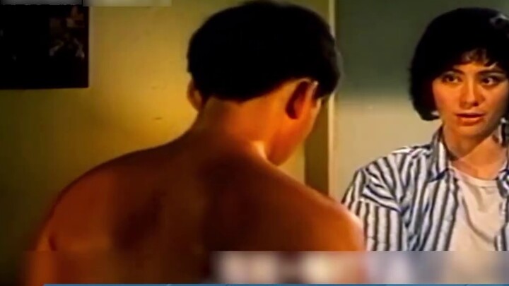 ตำรวจจับผีน้ำนำตัวกลับมาสถานีตำรวจเพื่อเล่นไพ่นกกระจอก