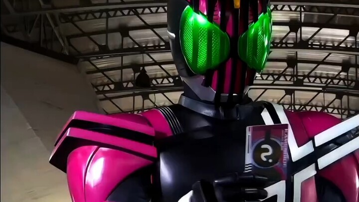 Check out the Heisei Knights who transformed in the Decade TV series!