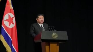 Kim Jong Un se reúne e tira fotos com familiares dos mártires caídos na operação militar no exterior