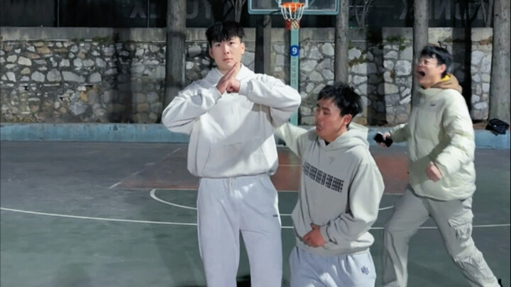 Hãy kể cho mình nghe về những điều ước năm mới của các bạn đi~ Mình cũng rất muốn nghe câu chuyện củ