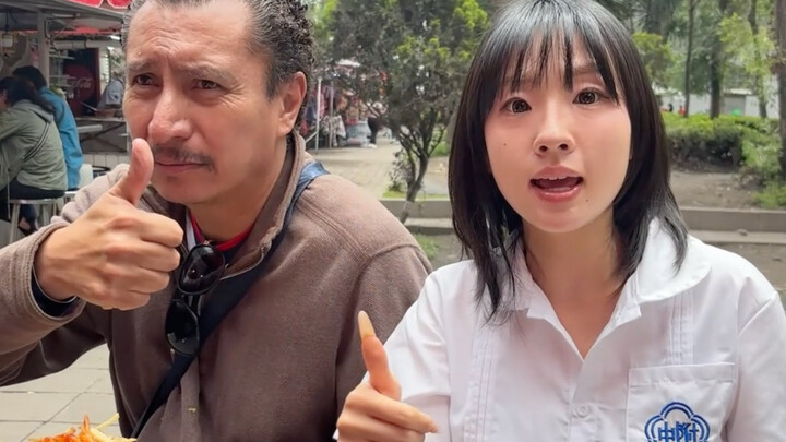 This Korean guy ran into an uncle in Mexico who can handle spicy food like a pro. Even though they c
