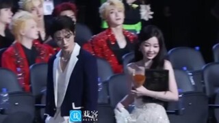 [Yu Shuxin dan Ding Yuxi] Ya Tuhan, Apresiasi Hiu Cahaya Bintang hari ini jadi gila.