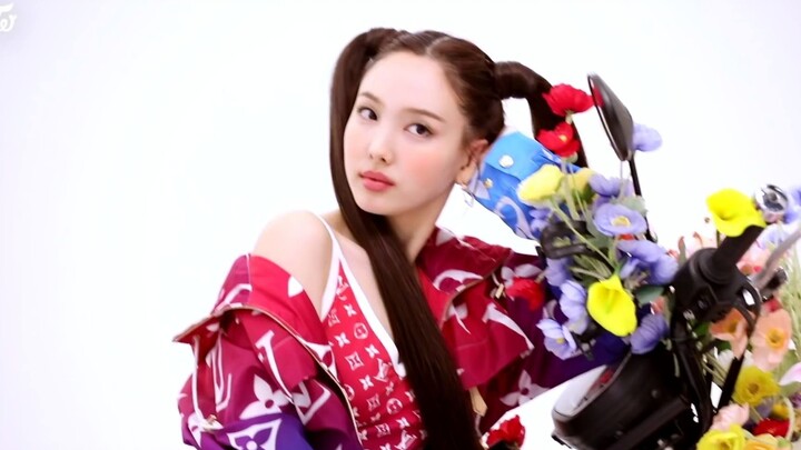 【TWICE Vietsub】 Hậu trường quay chụp của Nayeon x W Korea