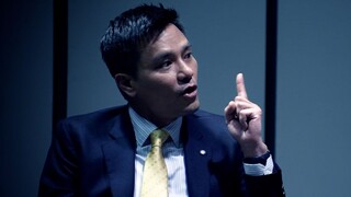 "Số tiền này chỉ mất 8 giây để đi khắp thế giới. Dù có tìm kiếm mười năm cũng không thể tìm thấy!"