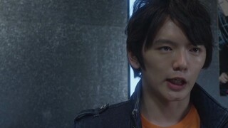 Ultraman's famous eating scene: Xiao Lu eats five buckets of instant noodles, and then eats five bow