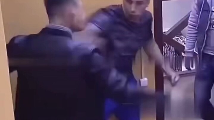 كيف هي قدرته على تحمل الضربات؟