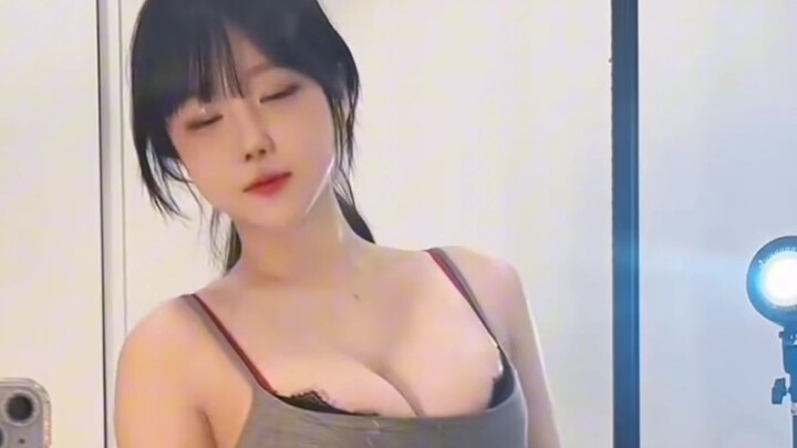 【Số 7: 에디린addielyn22】Lướt qua muôn hoa mà chẳng vương một cánh lá!