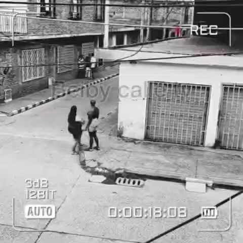 Khi kp của bạn nói với bạn rằng không thể tàng hình trực tiếp, bạn: Hãy xem VCR nhé!