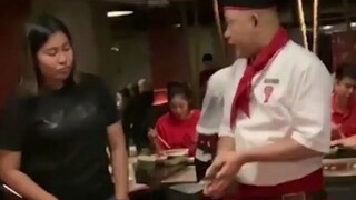 ฉันอยากรู้ว่าเขาโดนไล่ออกจากงานได้ยังไง