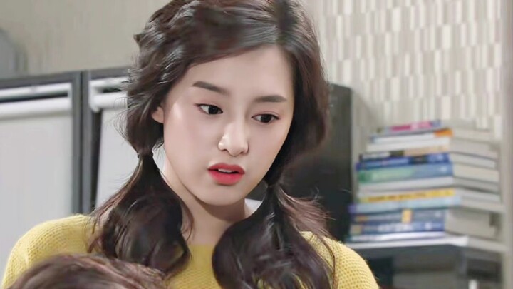 So it turns out those god-level portraits were all created by her!!!