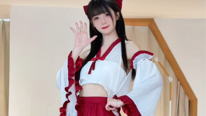 The 2D otaku girl is here!
