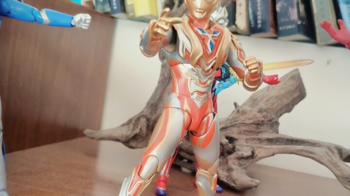 Bandai lẻn đi, tự cải tạo thành Ultraman, bổ sung đất và làm shf của riêng mình để tỏa sáng Teliga v