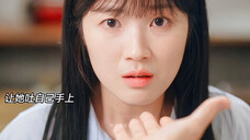“爱是下意识的惦记与潜意识的偏爱”是他下意识护住她的手,是怕她危险狂奔去找她,是看她烫嘴他第一时间伸手给她吐饺子,甚至紧张到自己嘴里都忘记咀嚼,是专门送她喜欢的