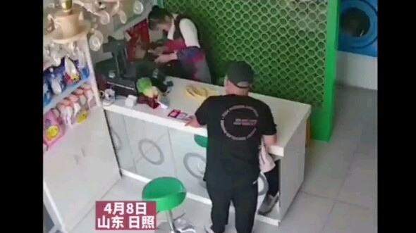 A man swore a poisonous oath to borrow money from a store owner, but the kind-hearted owner lent him